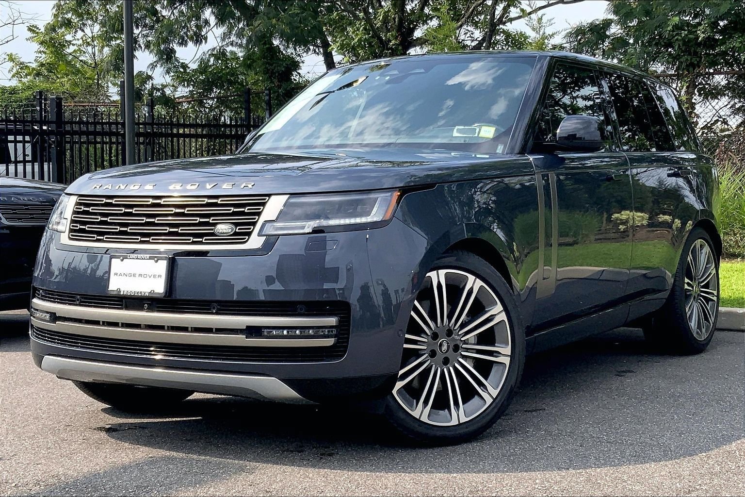Certified 2024 Land Rover Range Rover SE AWD/4WD image 1