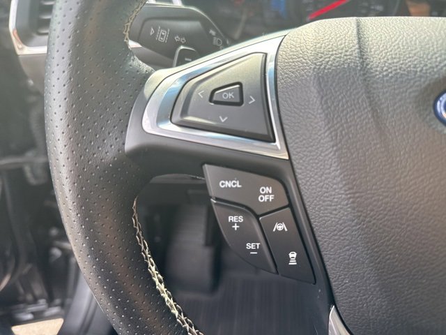 Used 2020 Ford Edge ST image 14