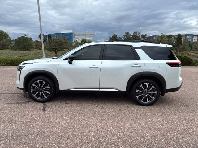 New 2026 Nissan Pathfinder Platinum AWD/4WD image 4