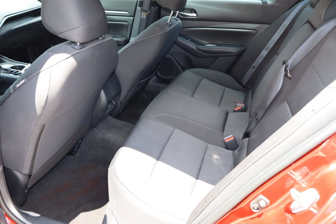 Used 2022 Nissan Altima 2.5 SV AWD/4WD image 5