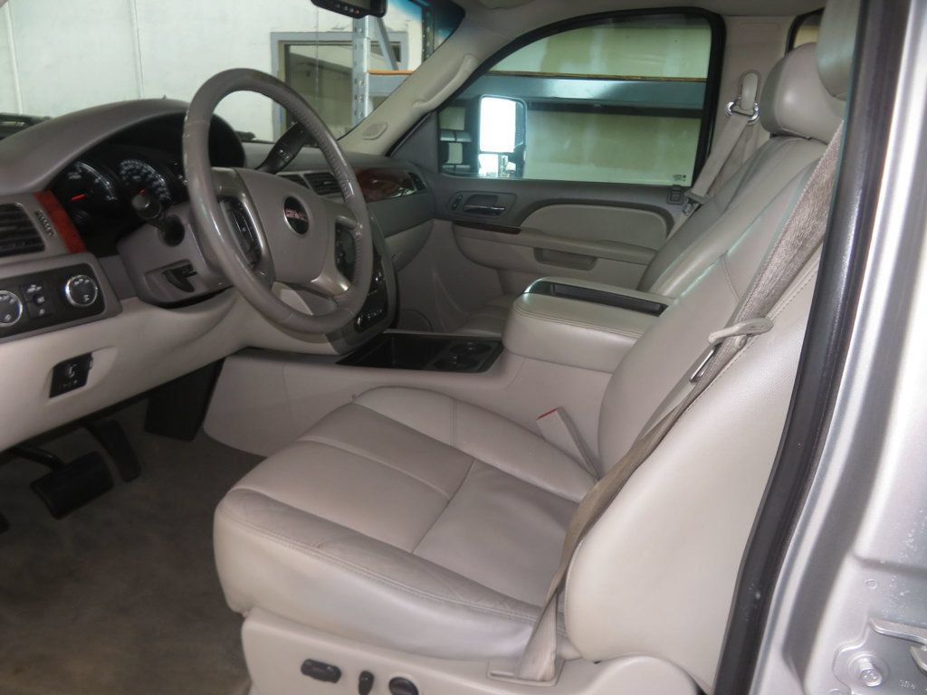 Used 2010 GMC Sierra 2500 SLT w/ SLT Convenience Package AWD/4WD image 19