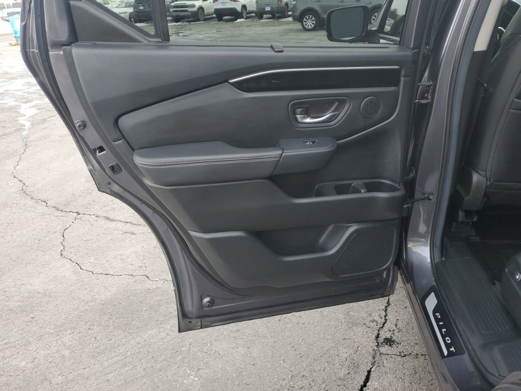 Certified 2025 Honda Pilot EX-L image 23