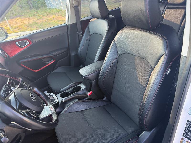 Used 2020 Kia Soul GT-Line Turbo FWD image 16