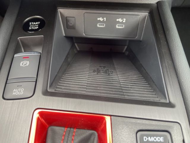 New 2025 Nissan Kicks SR image 24