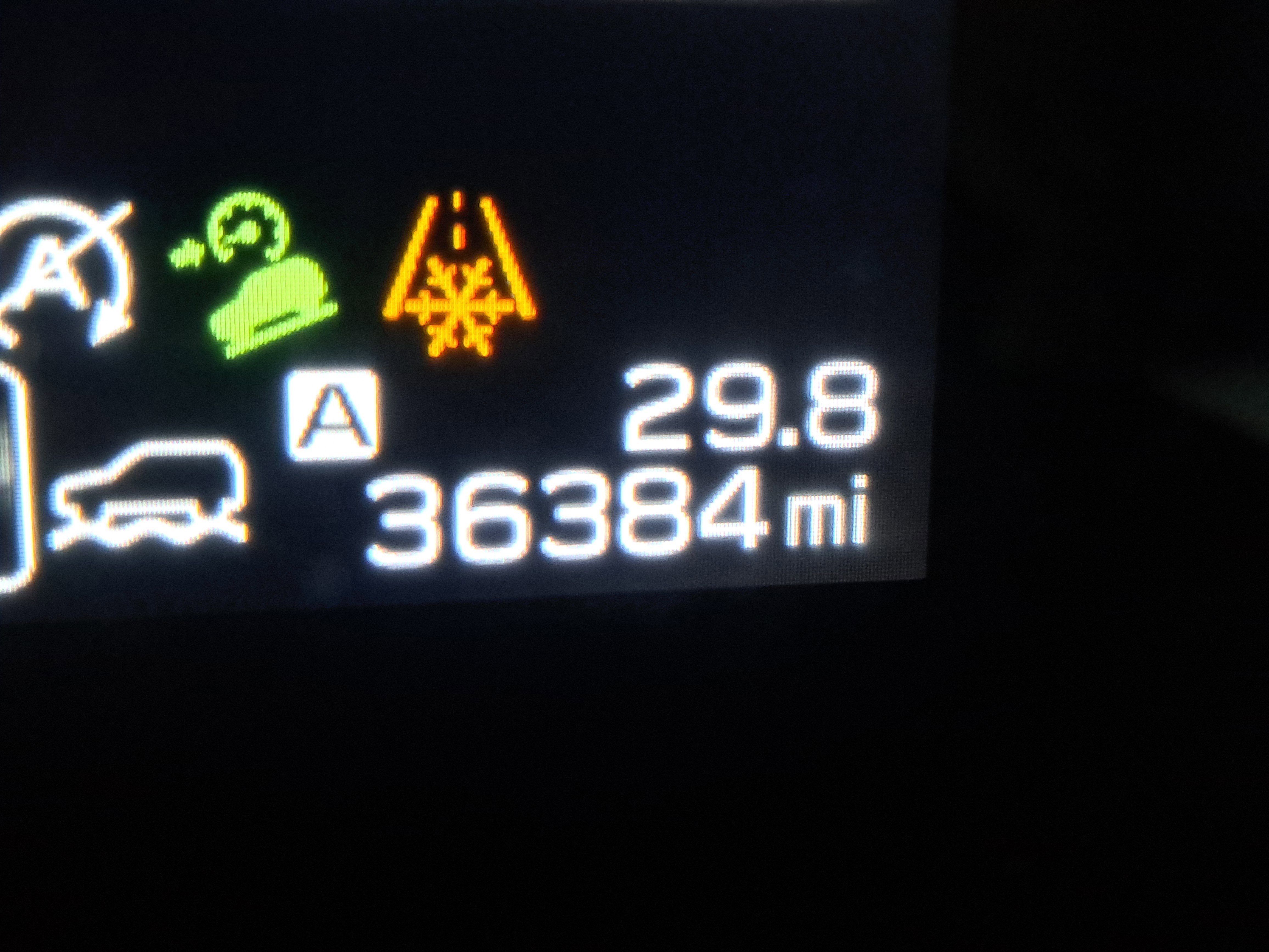 Used 2024 Subaru Crosstrek 2.0i Premium image 30