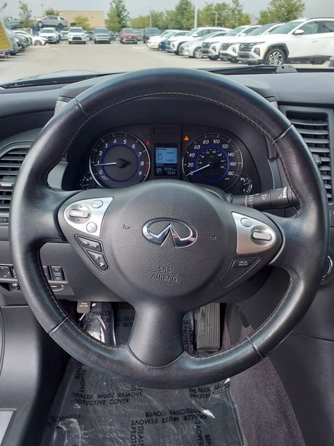 Used 2015 INFINITI QX70 AWD w/ Premium Package image 28