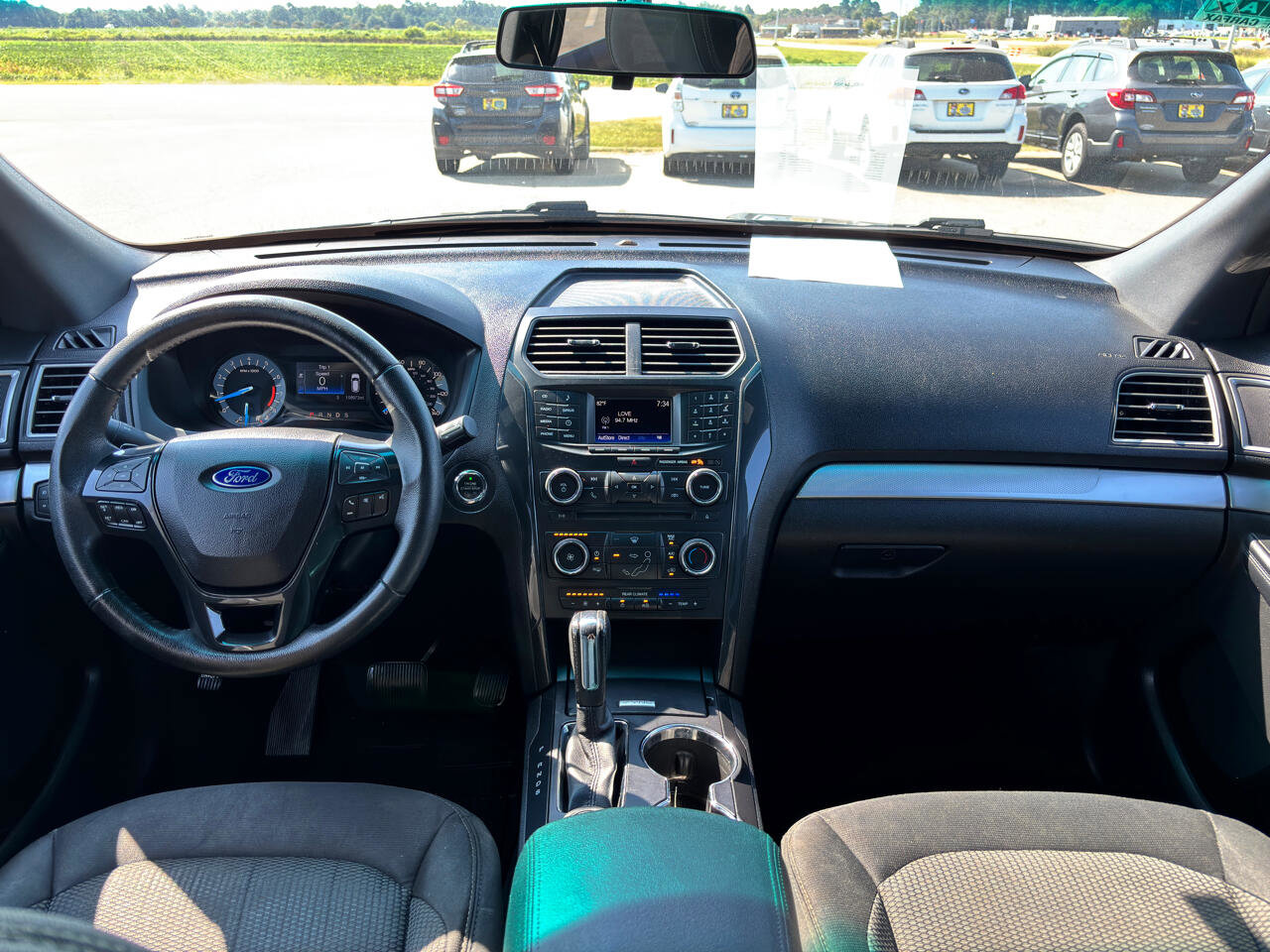 Used 2017 Ford Explorer XLT image 12