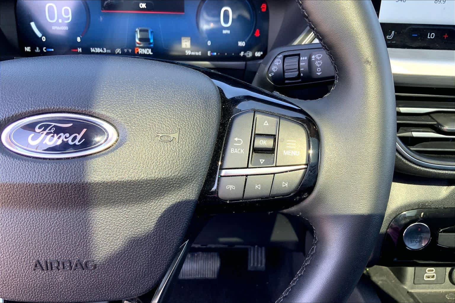 Certified 2025 Ford Escape Platinum image 24