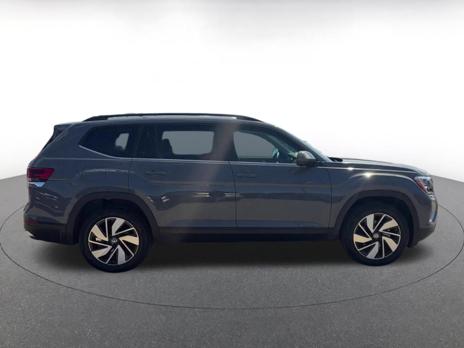 Used 2026 Volkswagen Atlas SE AWD/4WD image 16