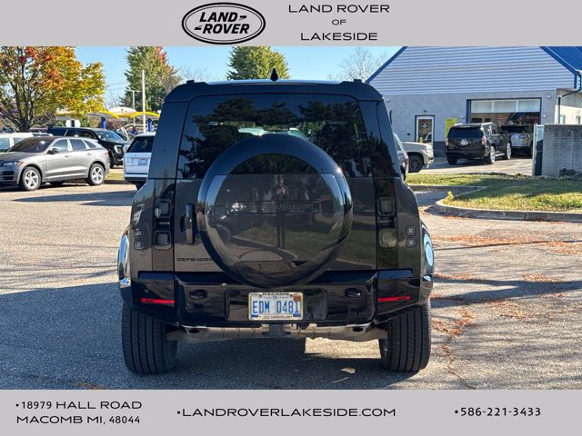 Used 2026 Land Rover Defender 110 X-Dynamic SE AWD/4WD image 7
