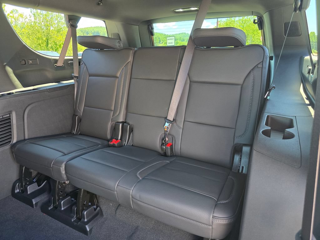New 2026 GMC Yukon XL Denali w/ Sun & Power Step Package AWD/4WD image 12