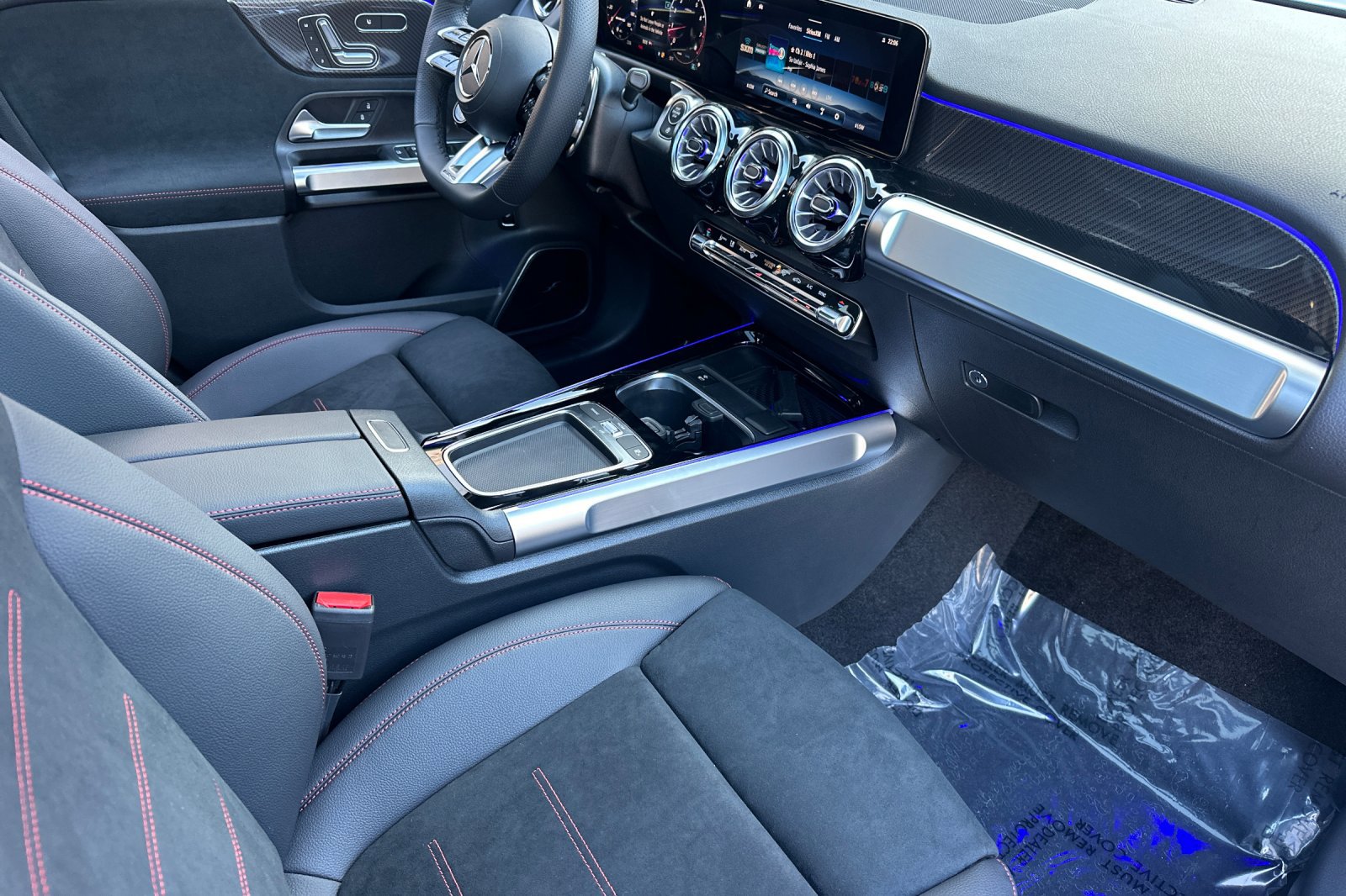 New 2026 Mercedes-Benz GLB 35 AMG 4MATIC image 26