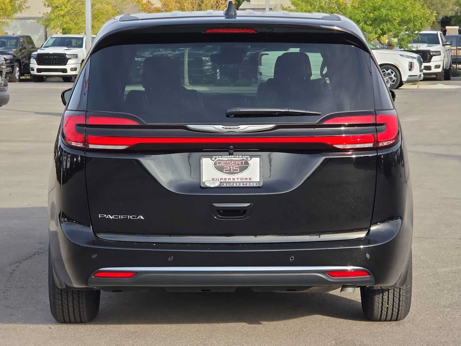 New 2026 Chrysler Pacifica Select FWD image 7