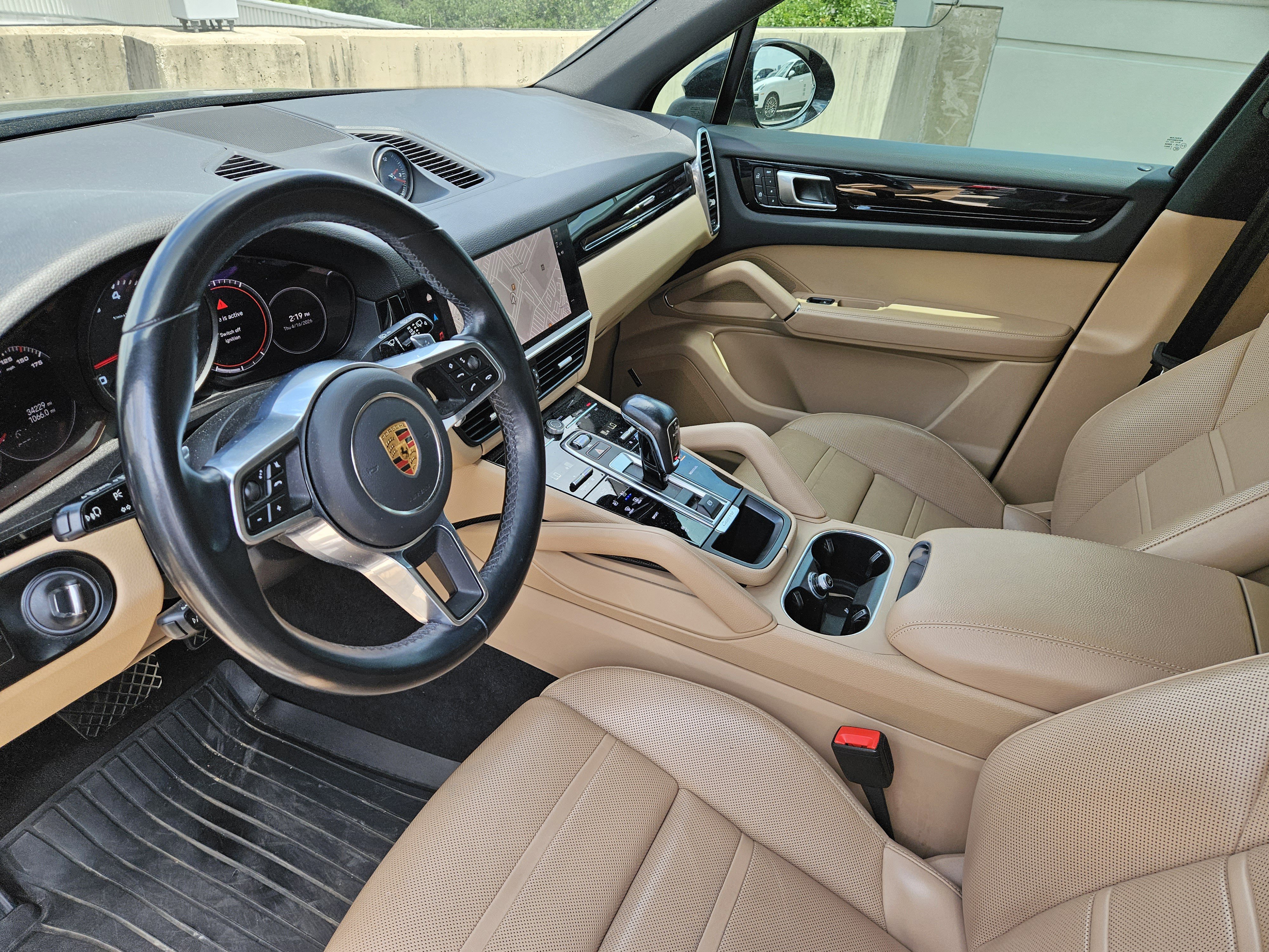 Certified 2023 Porsche Cayenne image 4