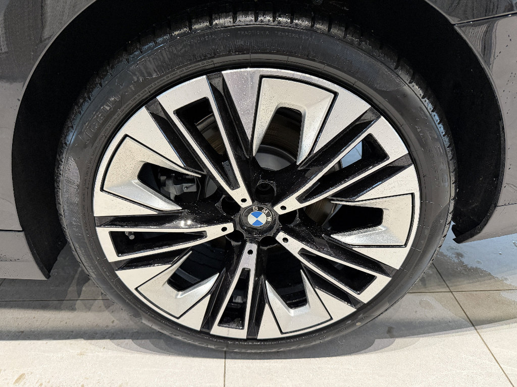New 2026 BMW 530i xDrive w/ Premium Package AWD/4WD image 7