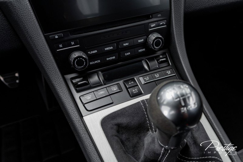 Used 2020 Porsche 718 Cayman GT4 image 32