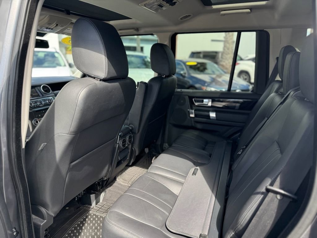 Used 2015 Land Rover LR4 HSE AWD/4WD image 17