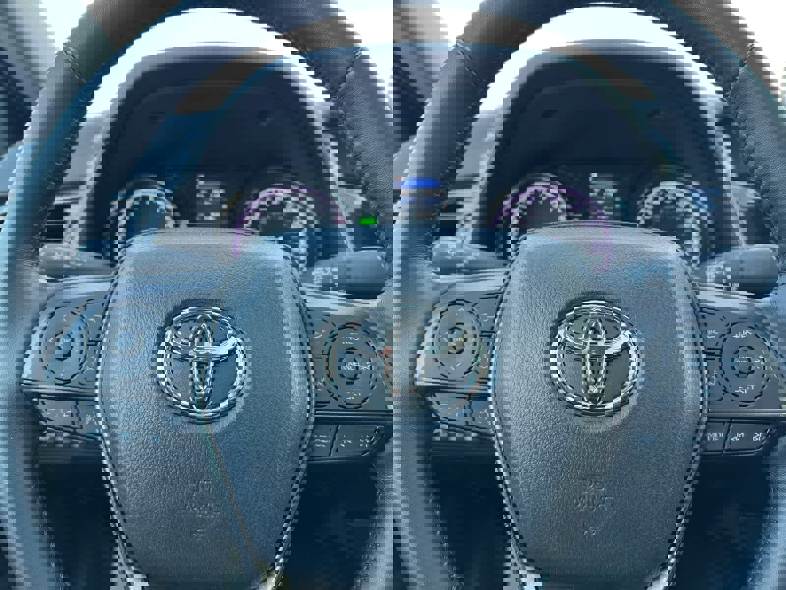 Used 2024 Toyota Camry SE image 18