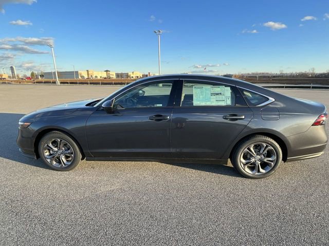 Used 2023 Honda Accord EX image 17