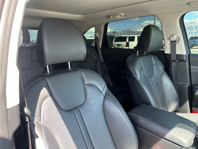 Used 2025 Kia Sorento X-Line EX image 17