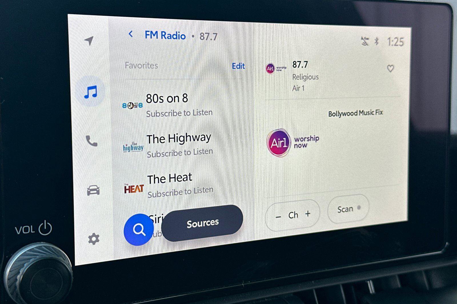 Used 2024 Toyota RAV4 XLE image 17