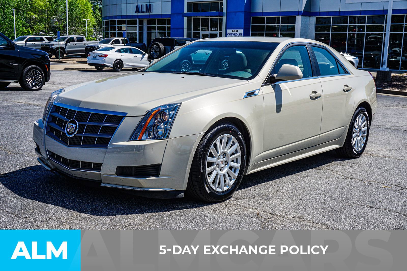 Used 2011 Cadillac CTS Luxury RWD image 5