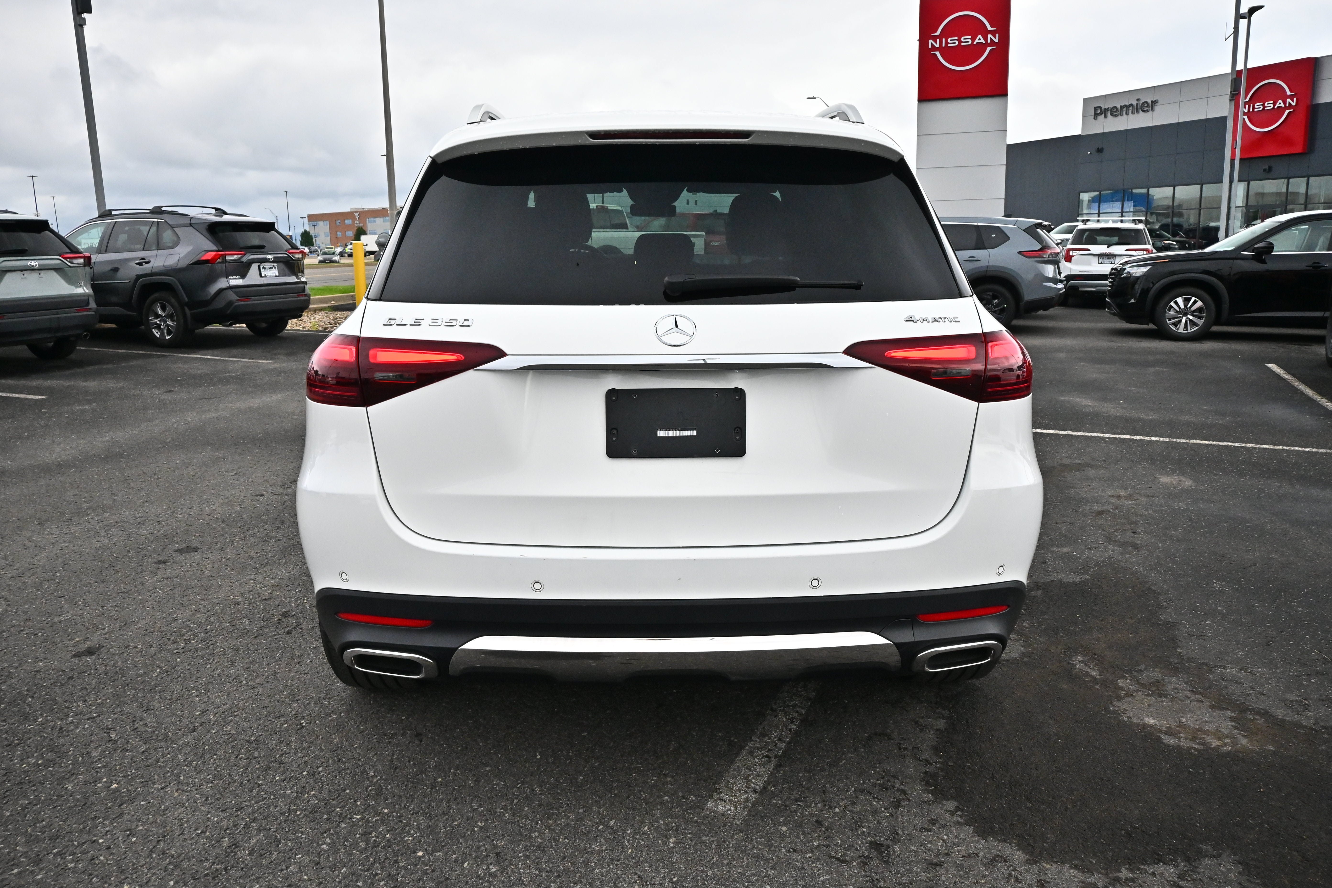 Used 2026 Mercedes-Benz GLE 350 4MATIC w/ Winter Package image 7