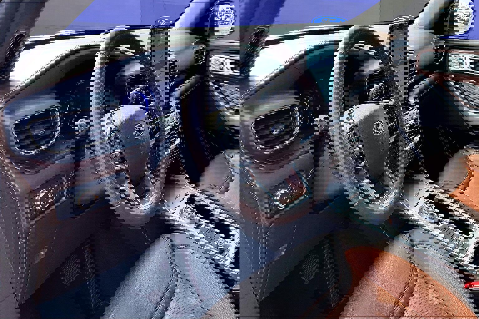 Used 2021 Ford Explorer King Ranch w/ Premium Technology Package image 17