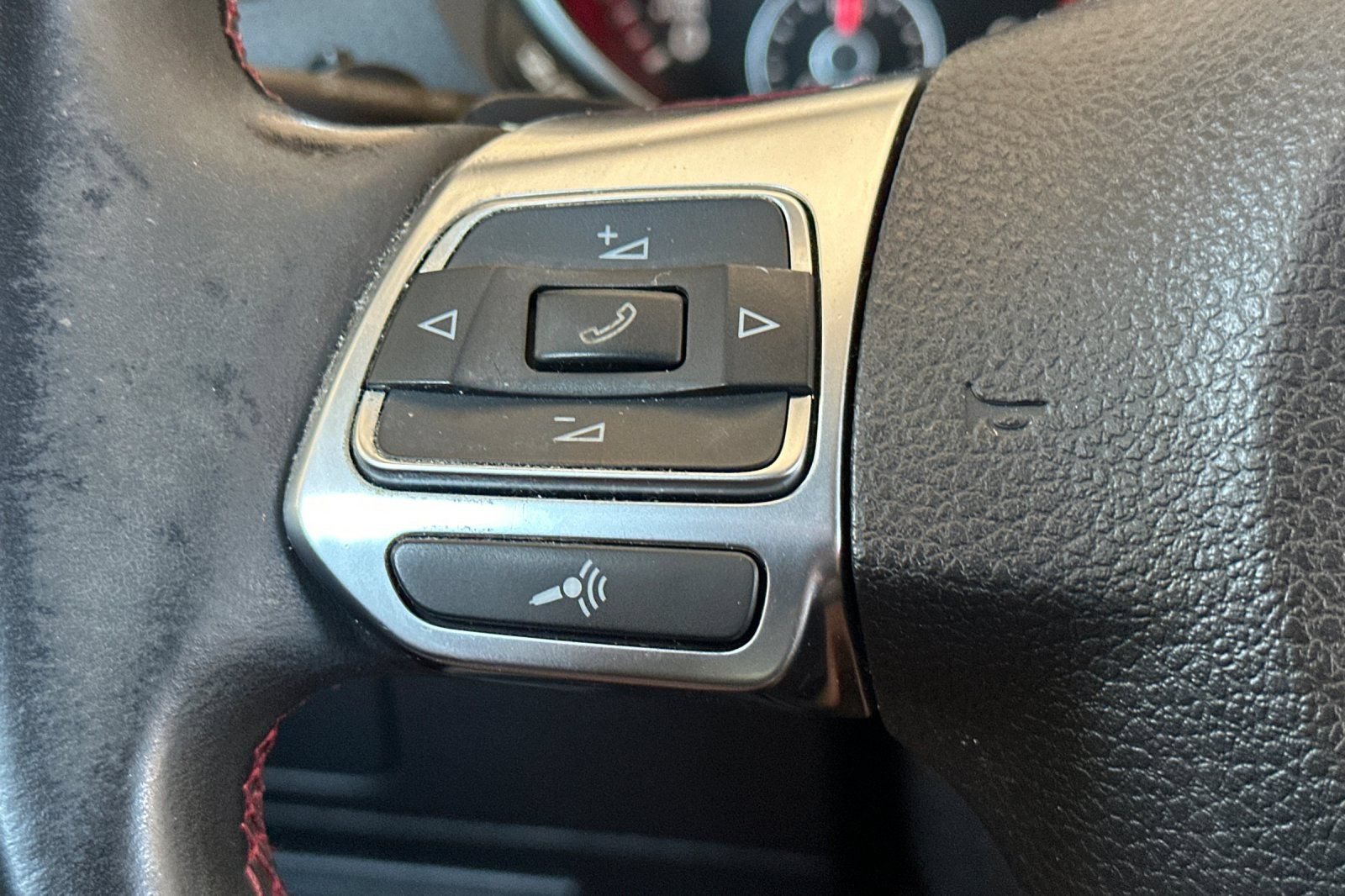 Used 2013 Volkswagen GTI Wolfsburg Edition FWD image 23