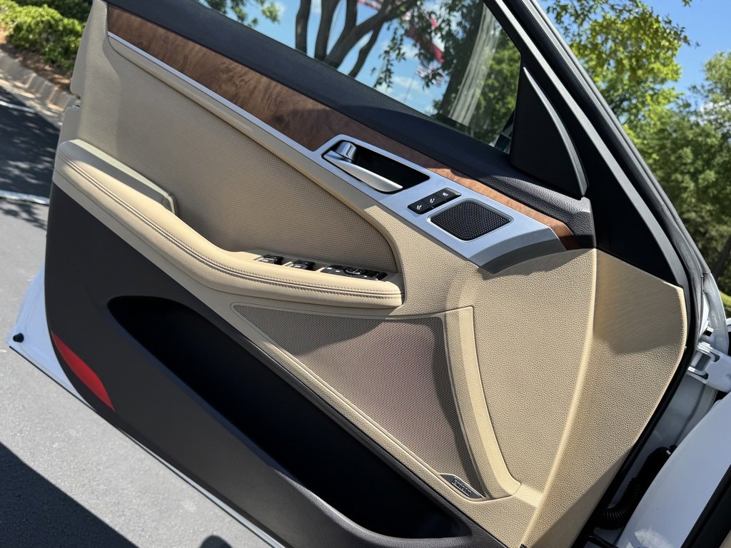 Used 2015 Hyundai Genesis 5.0 image 38