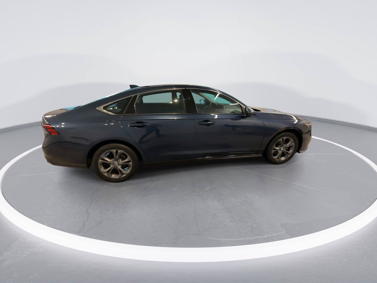 Used 2023 Honda Accord EX image 8