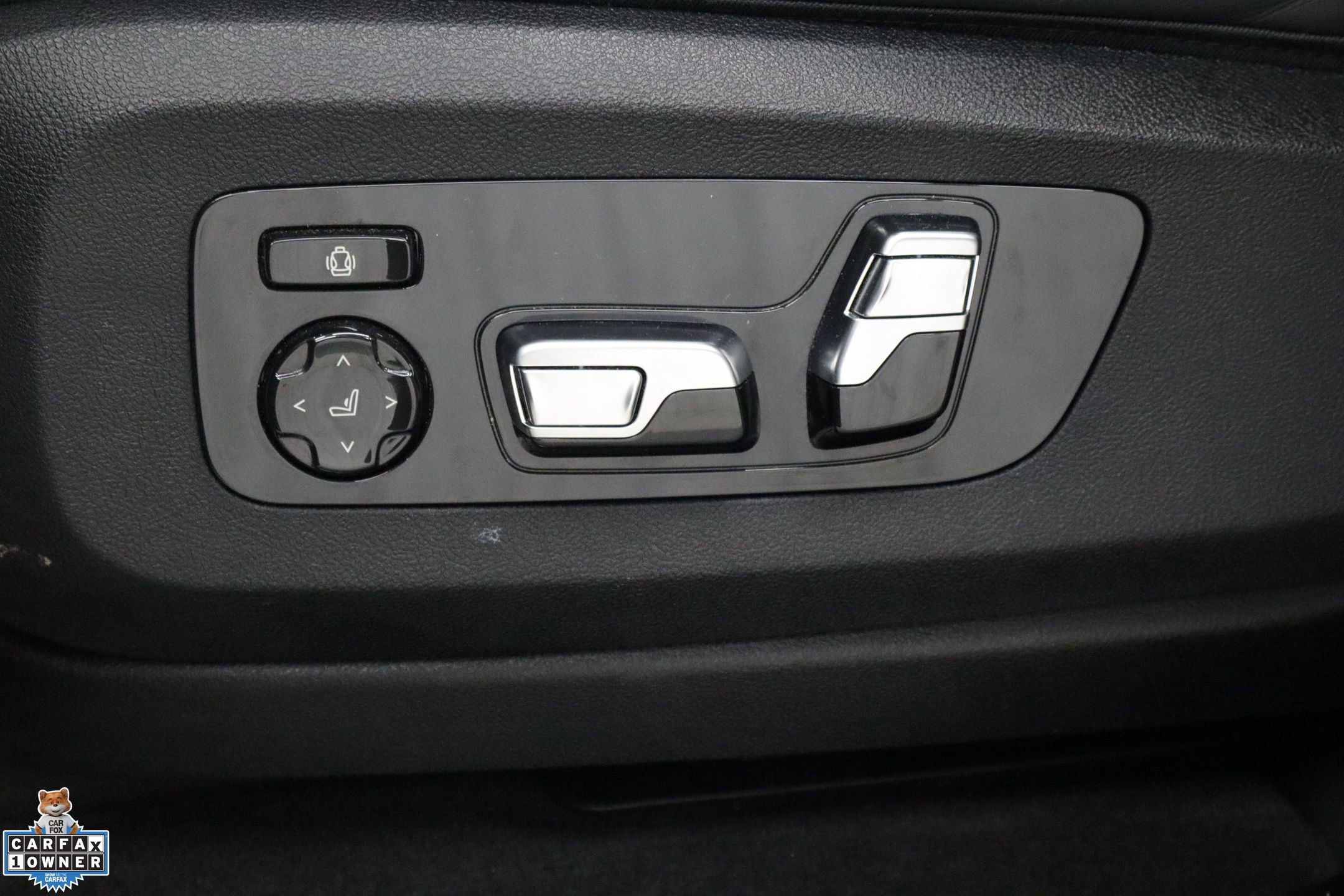 Used 2025 BMW X5 xDrive50e image 15