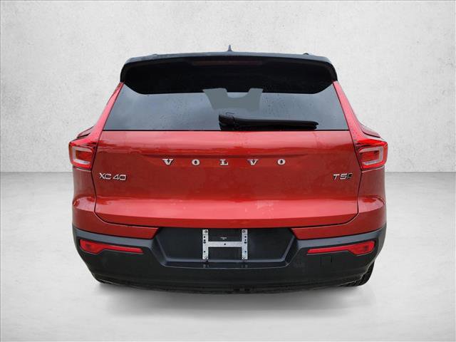 Used 2022 Volvo XC40 T5 R-Design AWD/4WD image 6