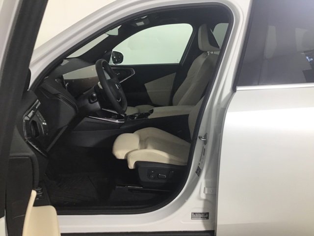 Used 2025 BMW X3 xDrive30i w/ M Sport Package image 9