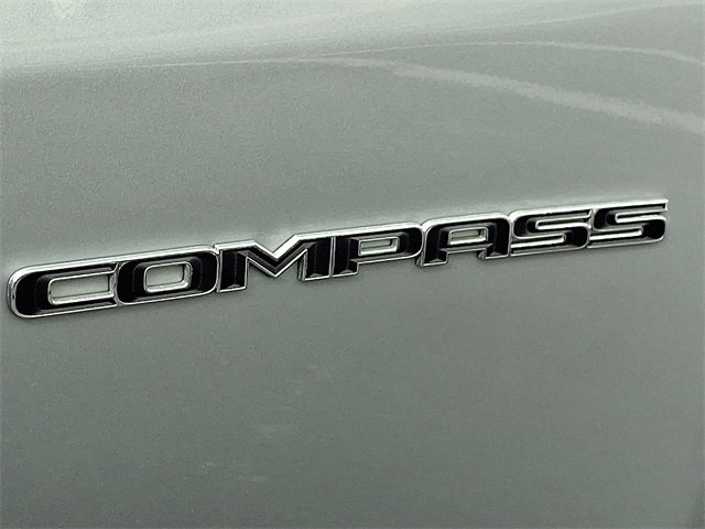 Used 2021 Jeep Compass Latitude w/ Driver Assistance Group image 31