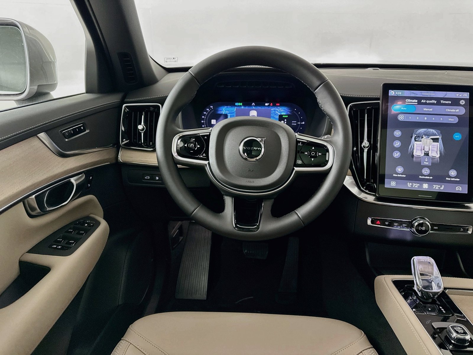 New 2026 Volvo XC90 T8 Plus w/ Protection Package Premier AWD/4WD image 15