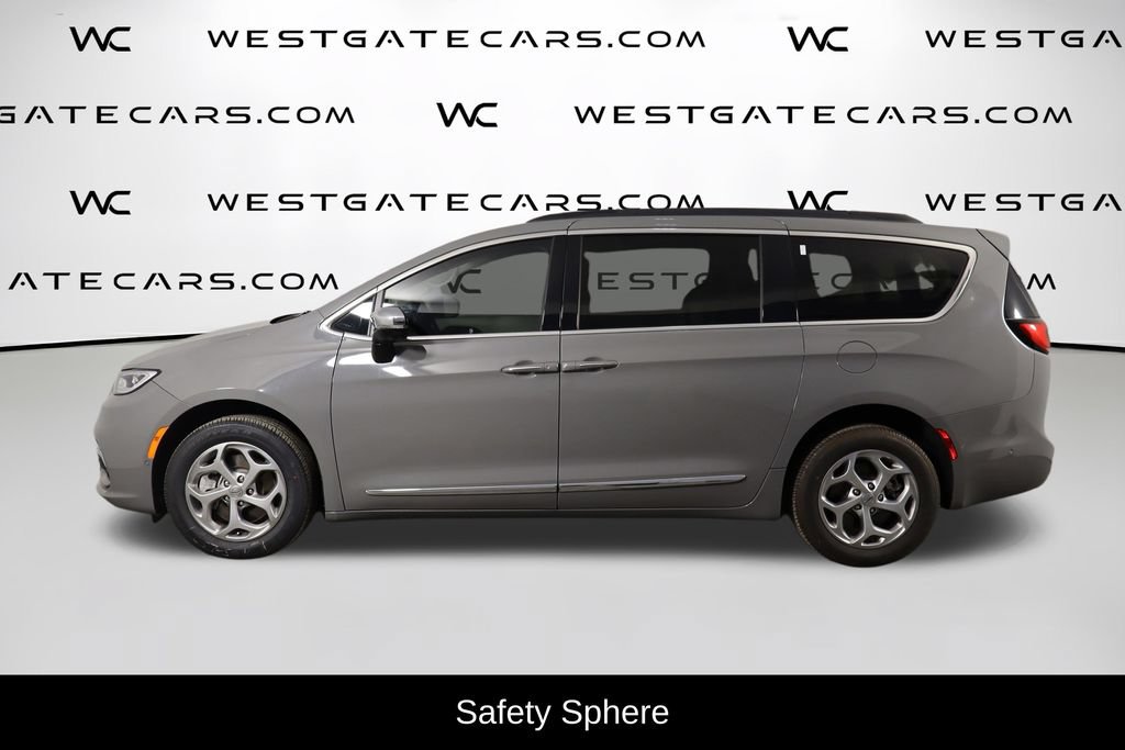Used 2023 Chrysler Pacifica Limited w/ Uconnect Theater Family Group AWD/4WD image 5