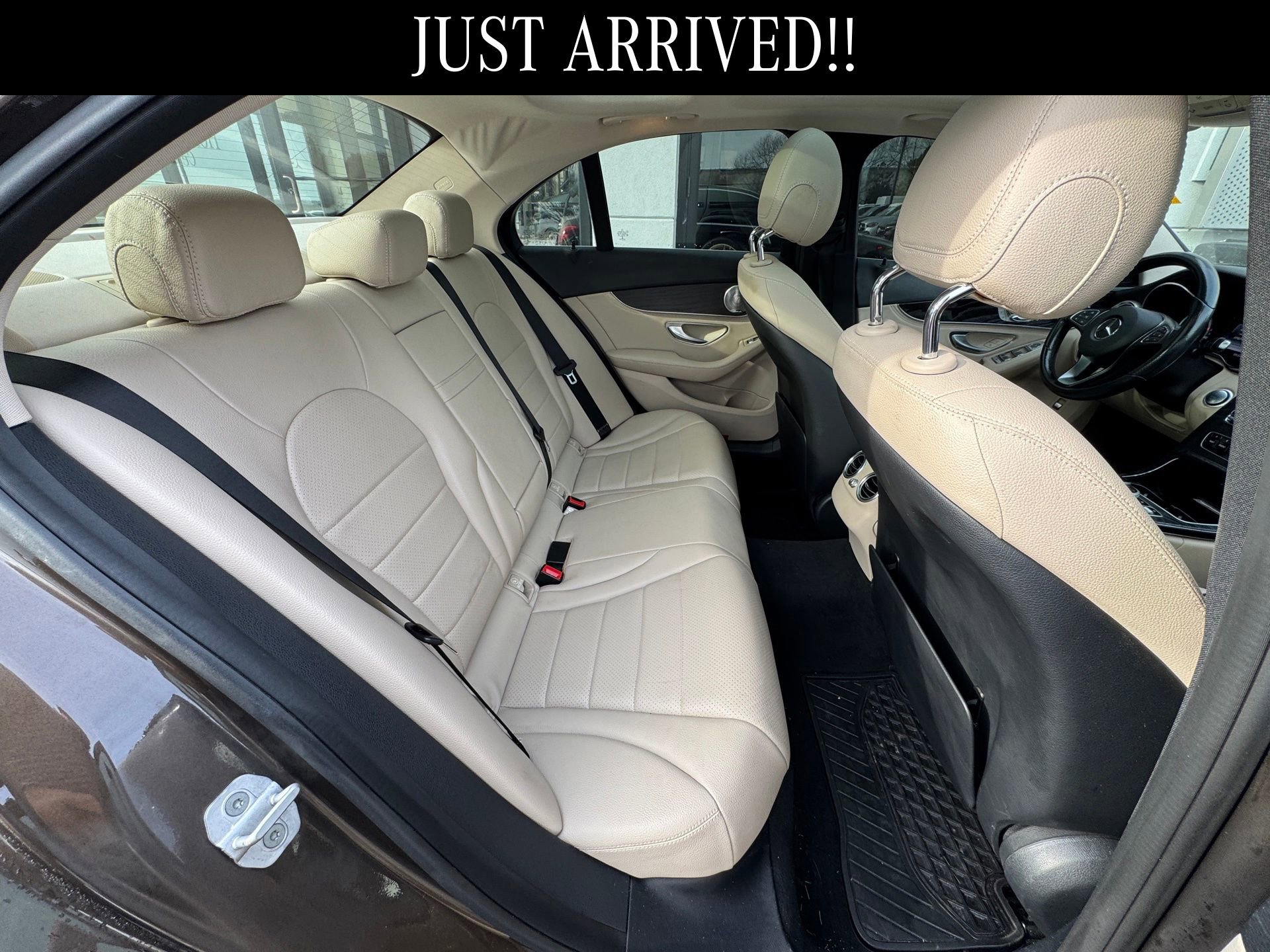 Used 2015 Mercedes-Benz C 300 4MATIC Sedan image 11