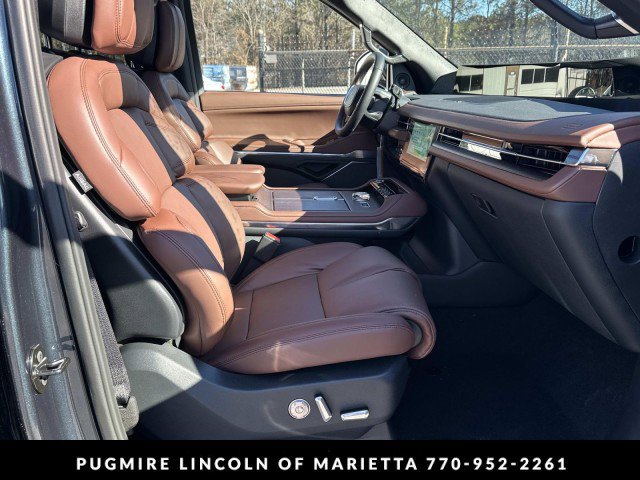 New 2026 Lincoln Navigator L Reserve image 13