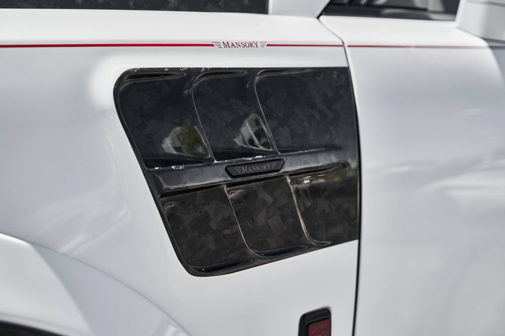 Used 2026 Rolls-Royce Cullinan AWD/4WD image 13
