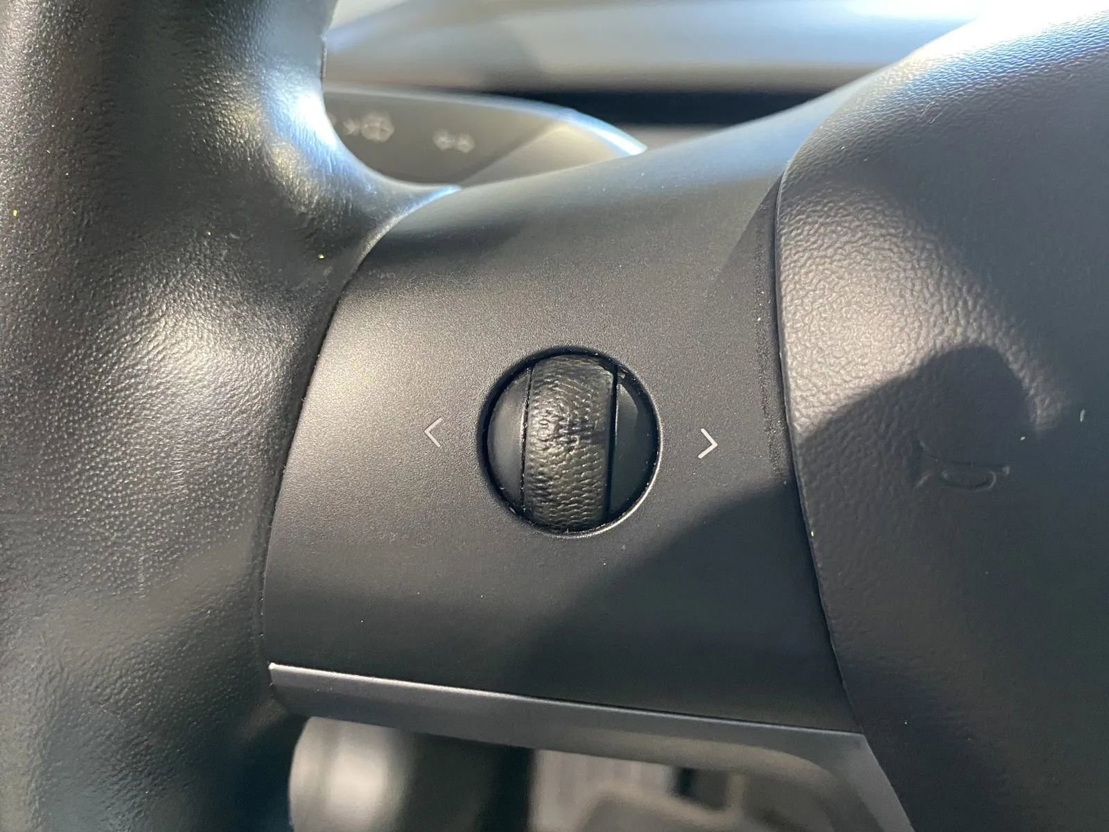 Used 2019 Tesla Model 3 Standard Range image 17