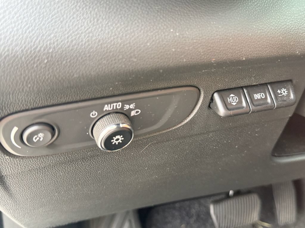 Used 2023 Buick Envision Avenir AWD/4WD image 30