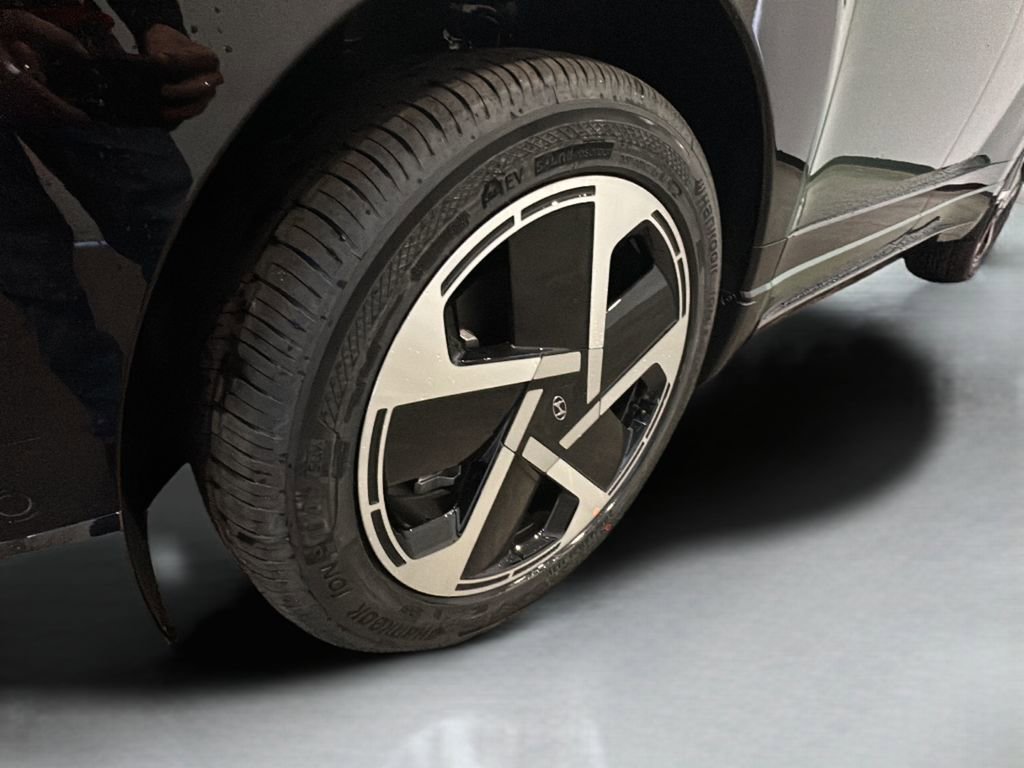 New 2026 Hyundai Ioniq 9 Limited image 4