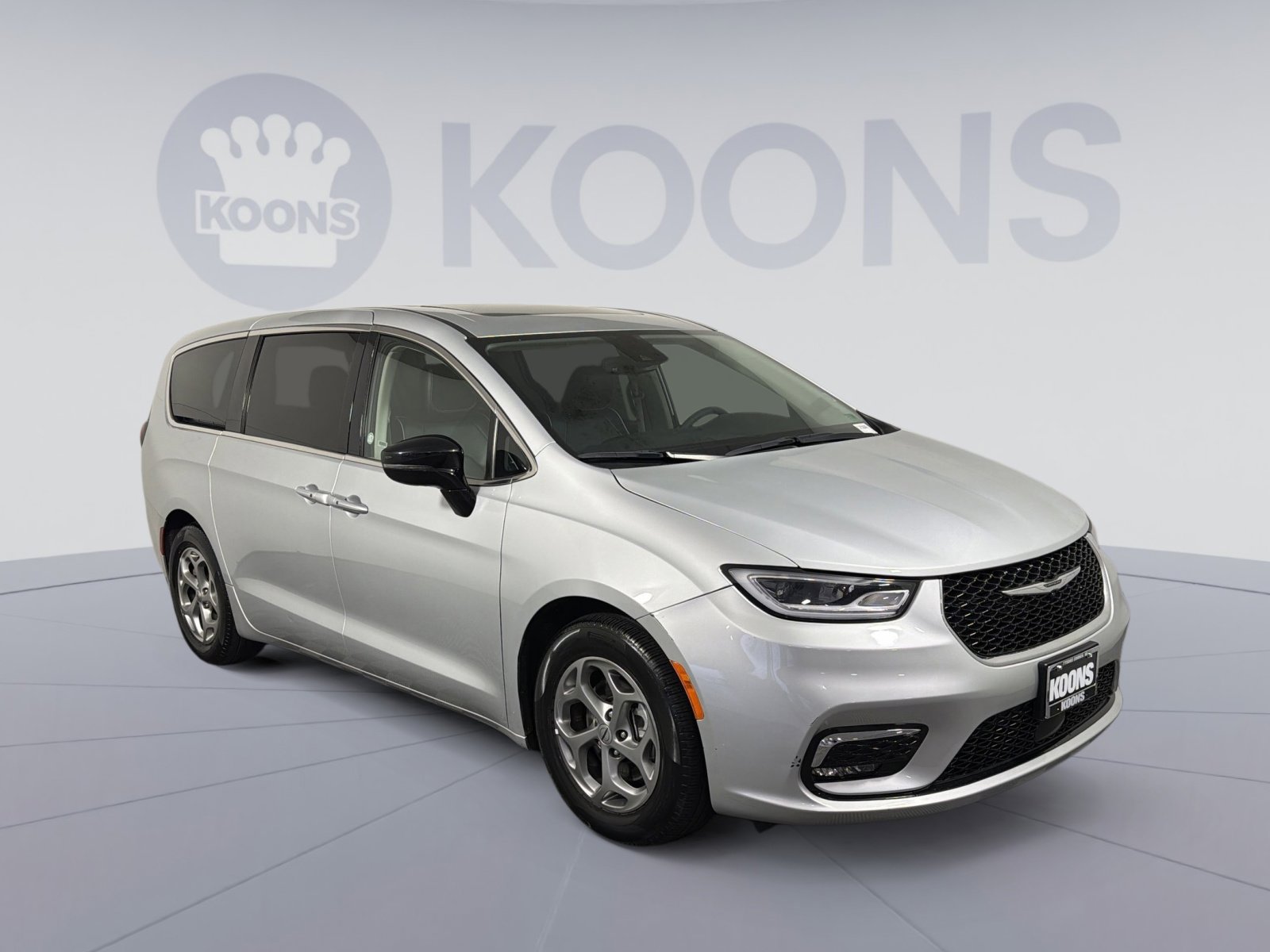 Used 2024 Chrysler Pacifica Limited image 10