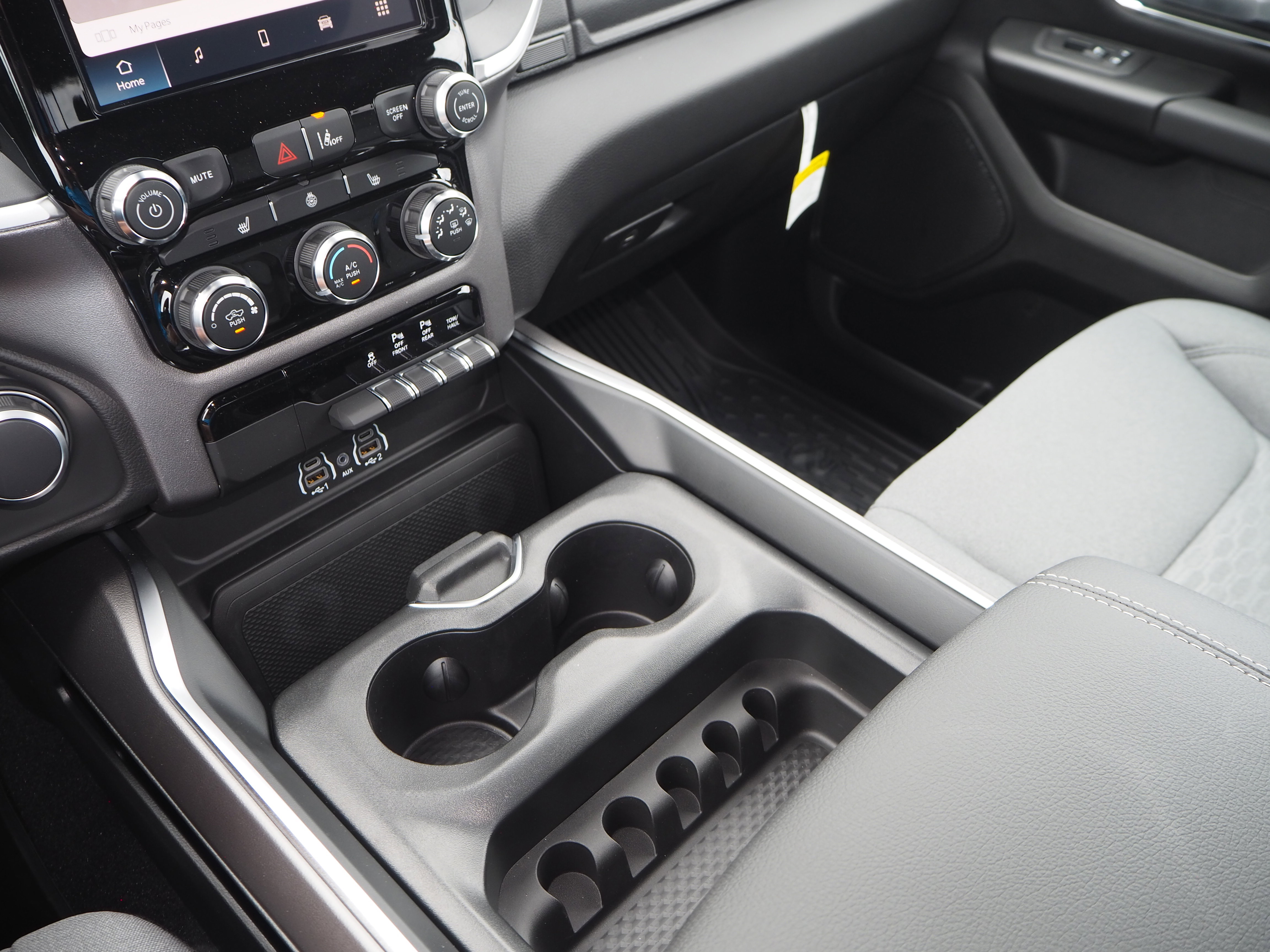 New 2025 RAM 1500 Lone Star image 23