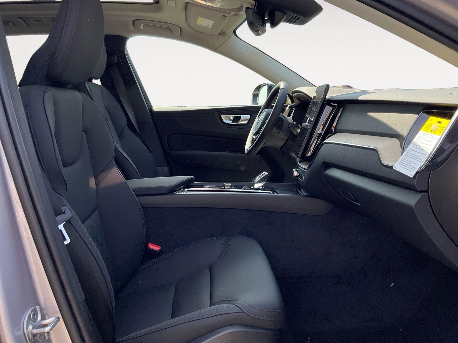 New 2026 Volvo XC60 B5 Plus w/ Climate Package image 15