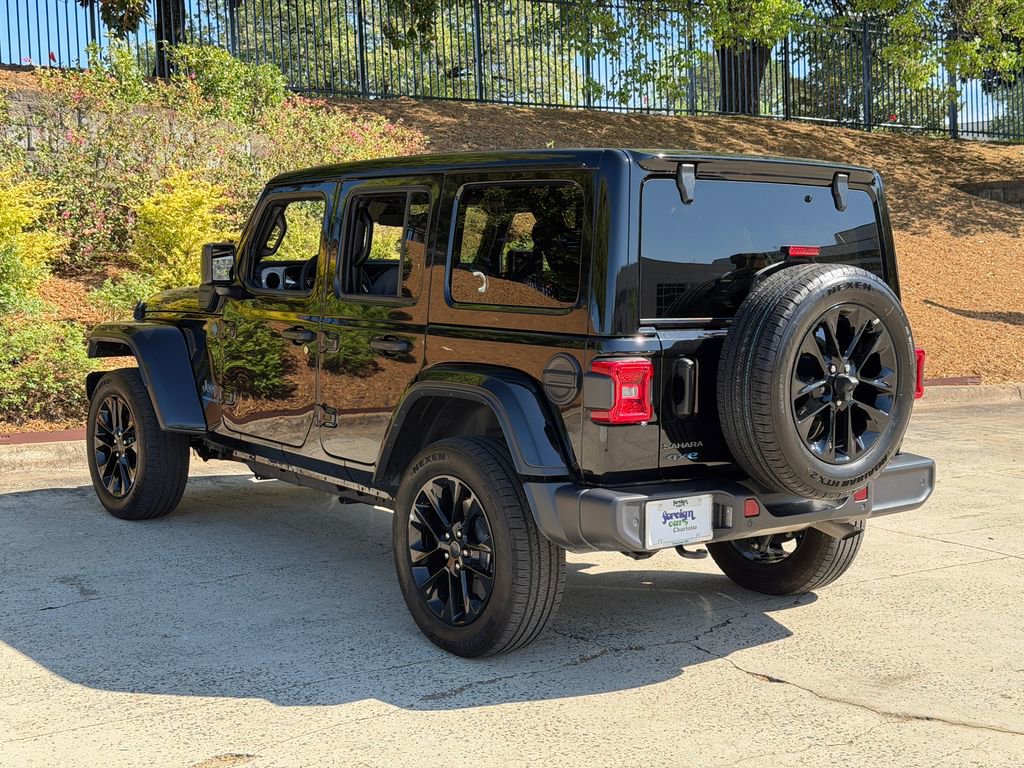 Used 2025 Jeep Wrangler Unlimited Sahara w/ Safety Group image 5