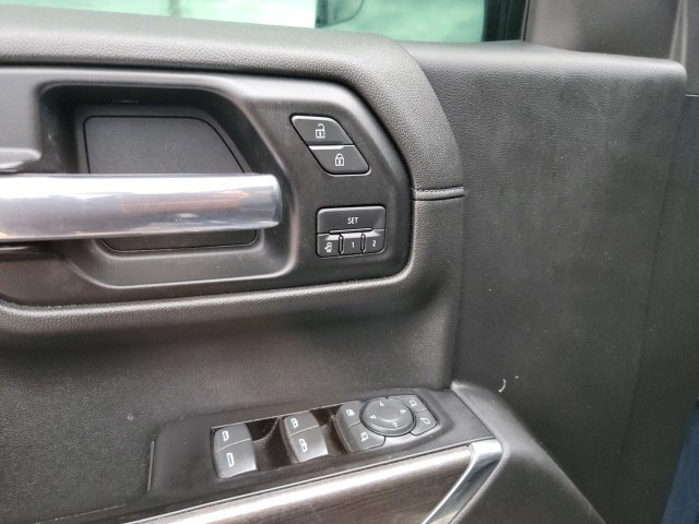 Used 2019 Chevrolet Silverado 1500 LTZ AWD/4WD image 11