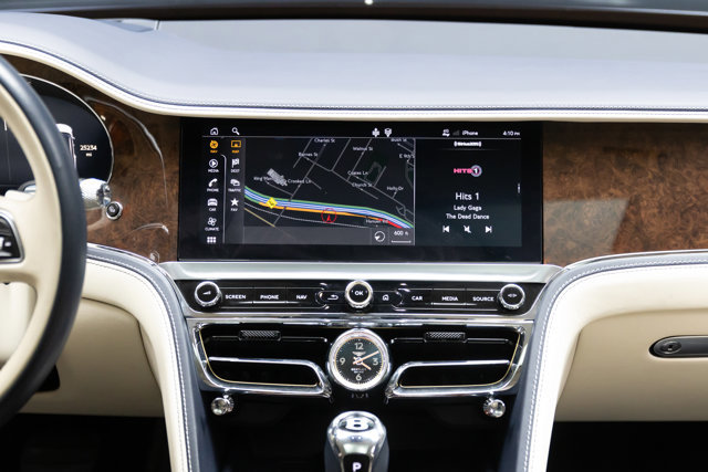 Used 2021 Bentley Flying Spur W12 image 8