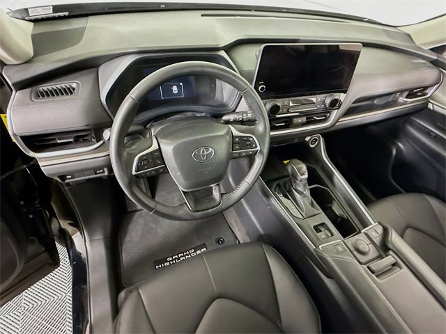 Used 2024 Toyota Grand Highlander XLE image 7